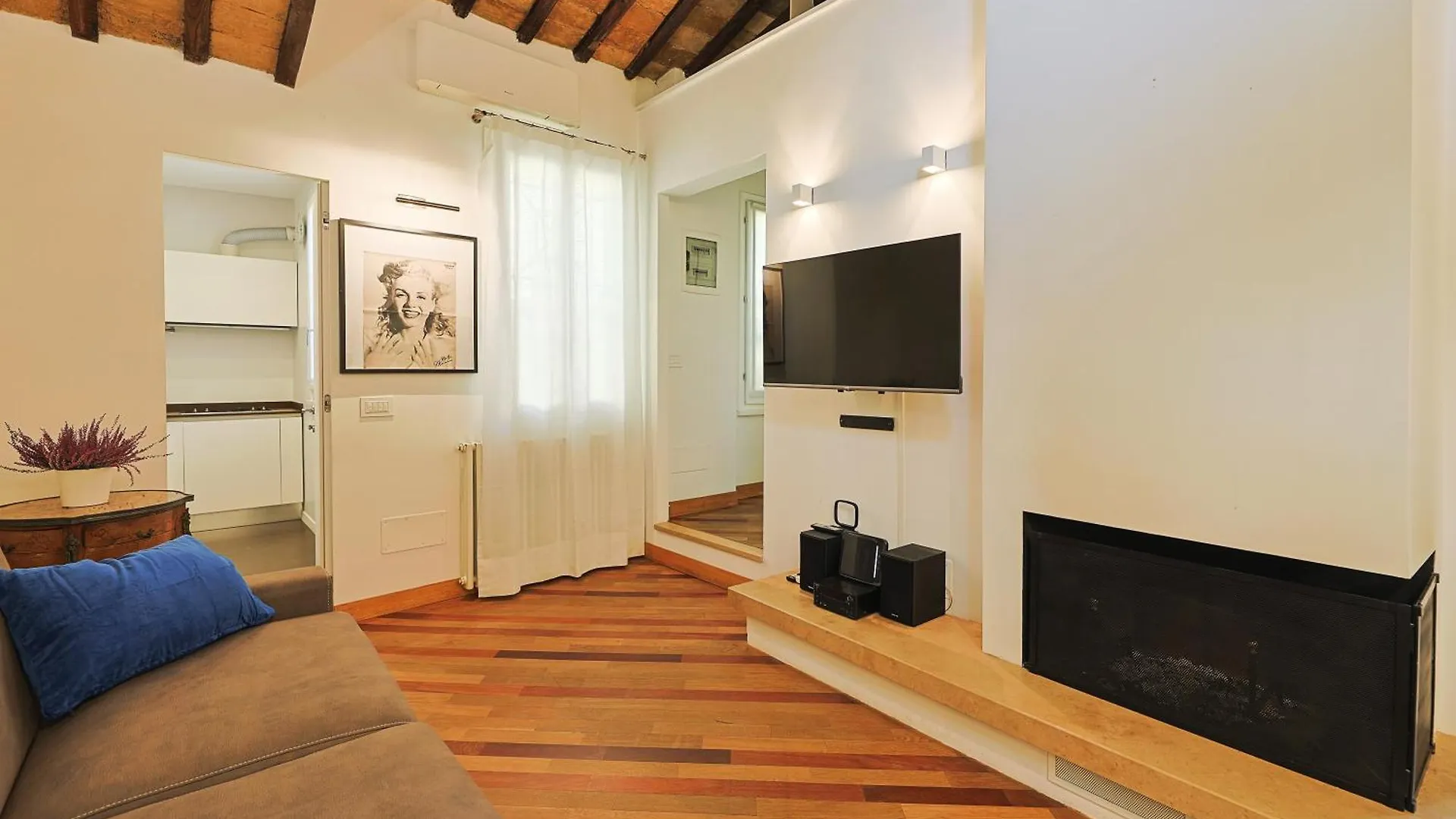 Majorelle Luxury Apartment Rome Italy